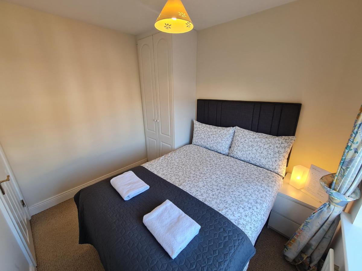 2 Cosy Bedrooms In A 3 Bed Home Tyrrelstown Exterior photo